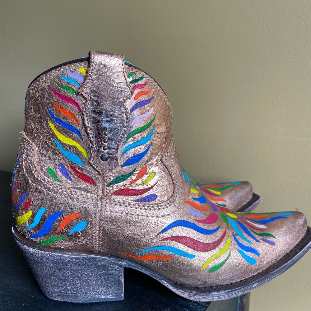 Corral Gold Genuine Leather Laser Hand Painted Cowboy Boots. FREE SHIPPING